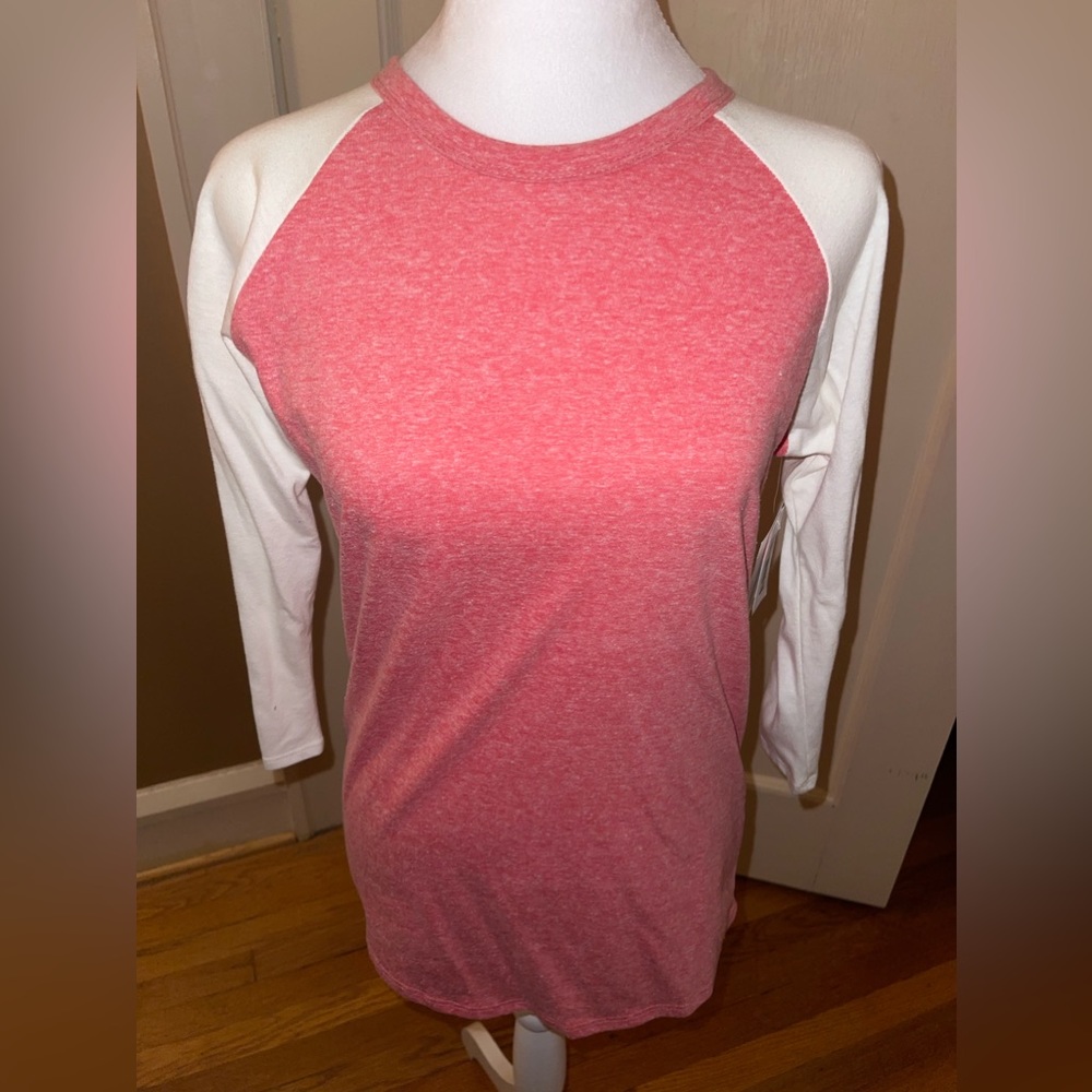 BNWT Small Lularoe Randy Top